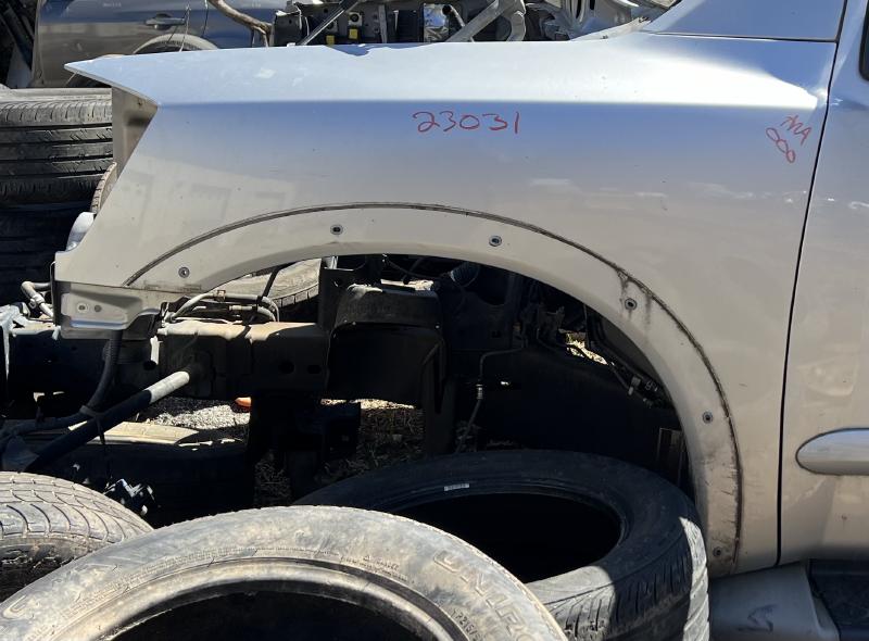 2011 Nissan Armada Fender