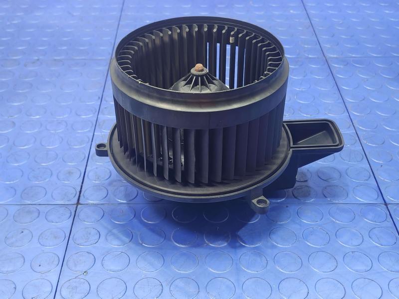 2013 Dodge Durango Blower Motor