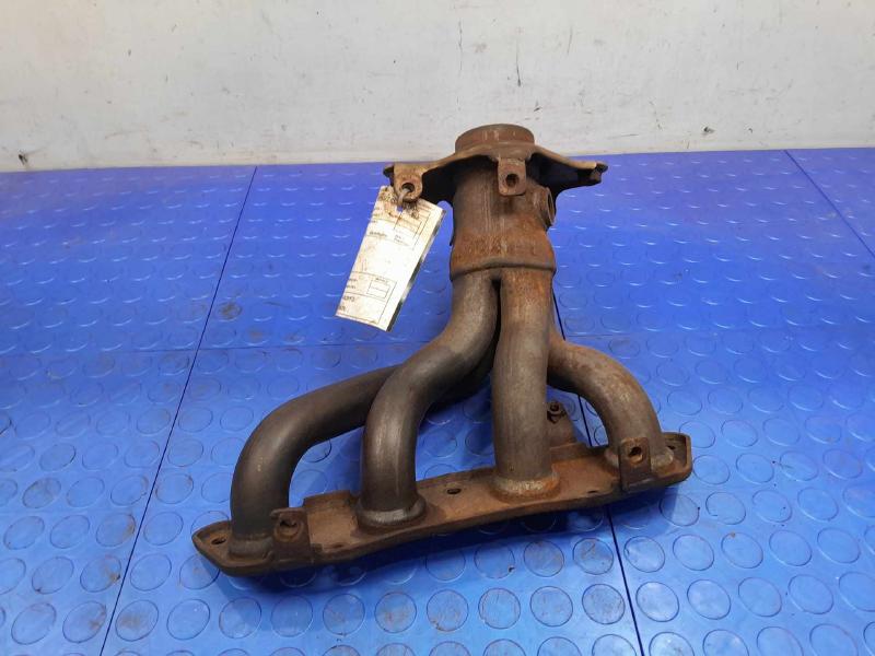 2010 Toyota Corolla Exhaust Manifold