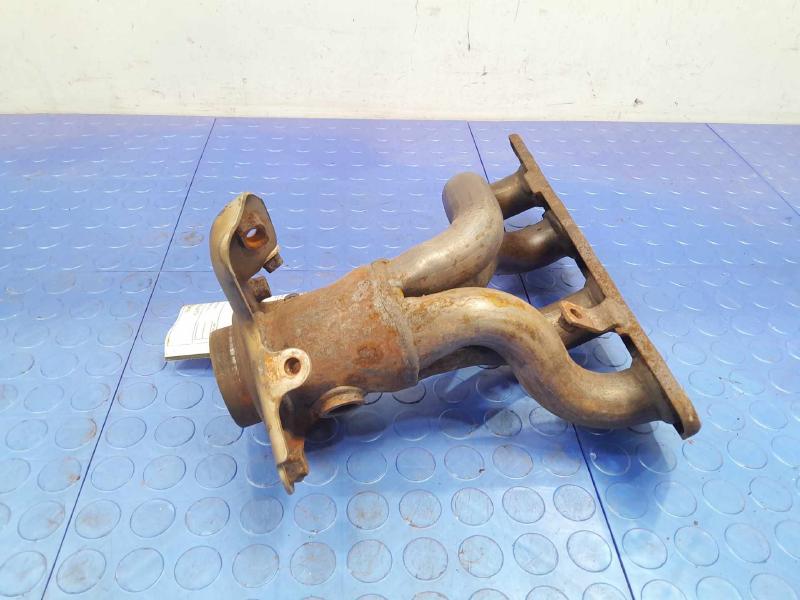 2010 Toyota Corolla Exhaust Manifold