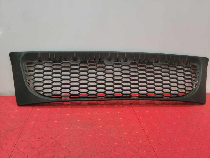 2006 BMW X3 Grille