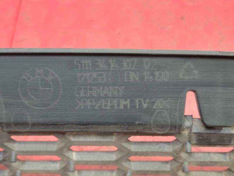 2006 BMW X3 Grille