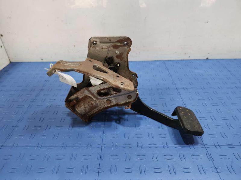 2017 GMC Acadia Brake Pedal