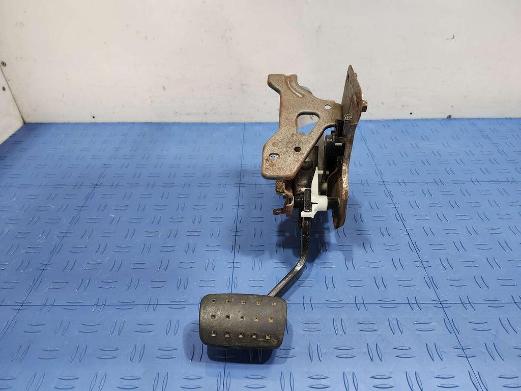 2017-2023 GMC Acadia Brake Pedal Assembly with Bracket Genuine OEM 84517824