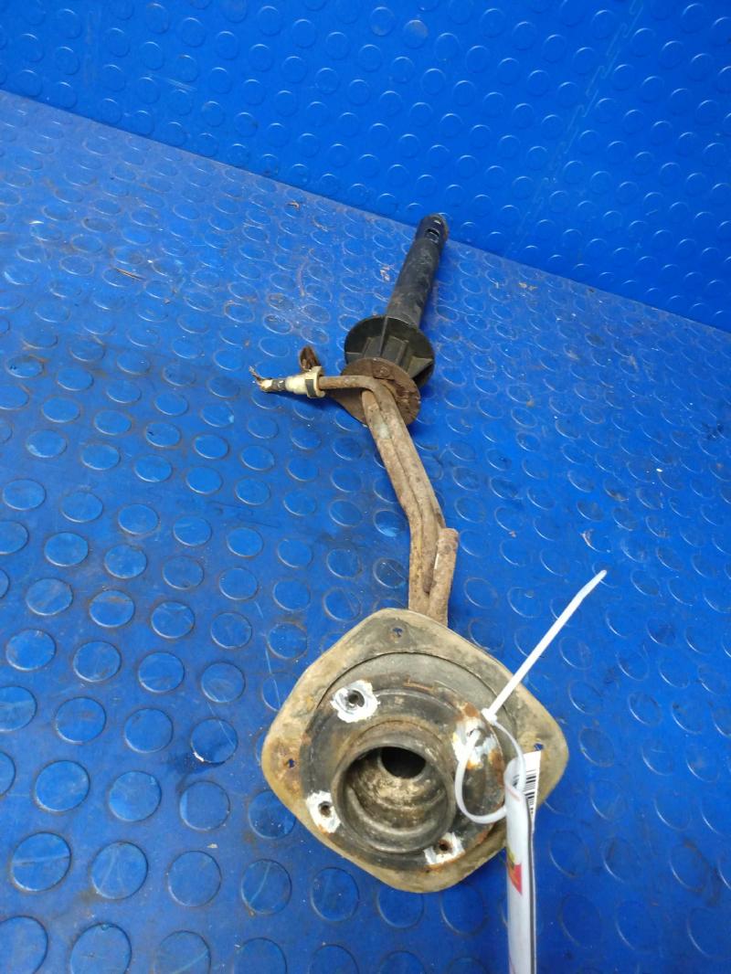 2005 - 2011 Ford Crown Victoria Fuel Filler Neck Assembly OEM 8W7Z9034B
