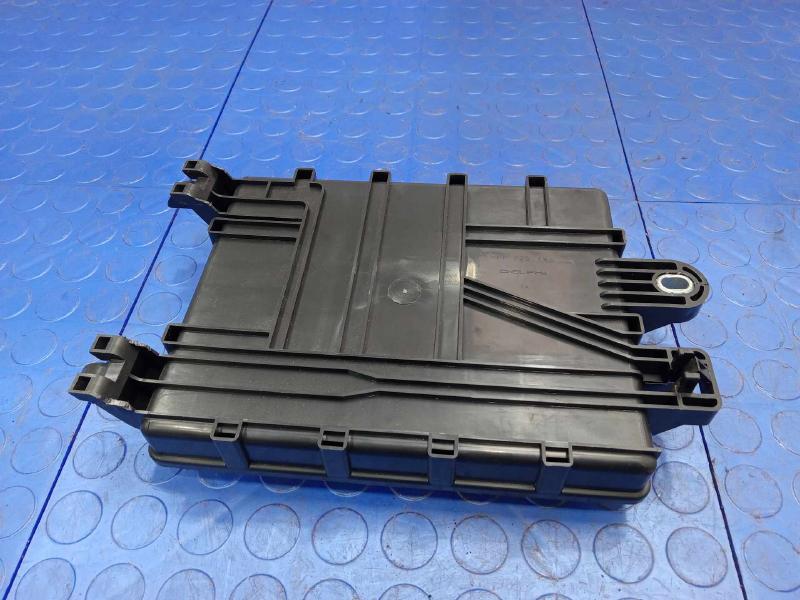 2014-2019 Cadillac CTS Body Wiring Harness Junction Block Genuine OEM 23134073