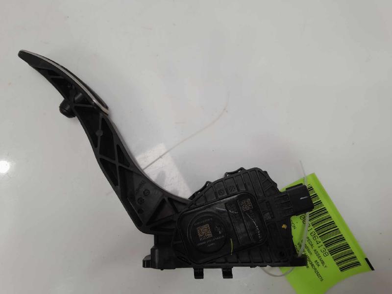 2013 - 2019 Ford Fusion Accelerator Pedal Assembly OEM DG9C-9F836-CA