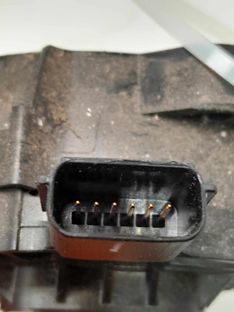 2013 - 2019 Ford Fusion Accelerator Pedal Assembly OEM DG9C-9F836-CA