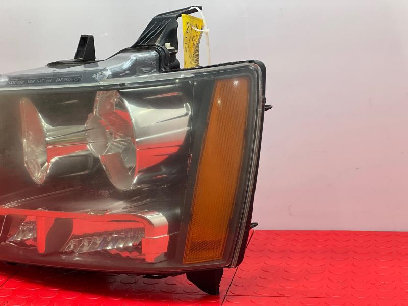 2008 Chevrolet Suburban Headlamp Assembly
