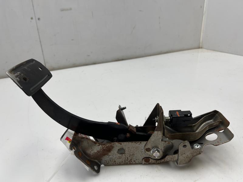 2005 - 2009 Subaru Legacy Outback Brake Pedal Assembly OEM