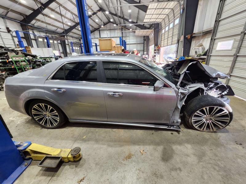 2013 Chrysler 300 Center Pillar