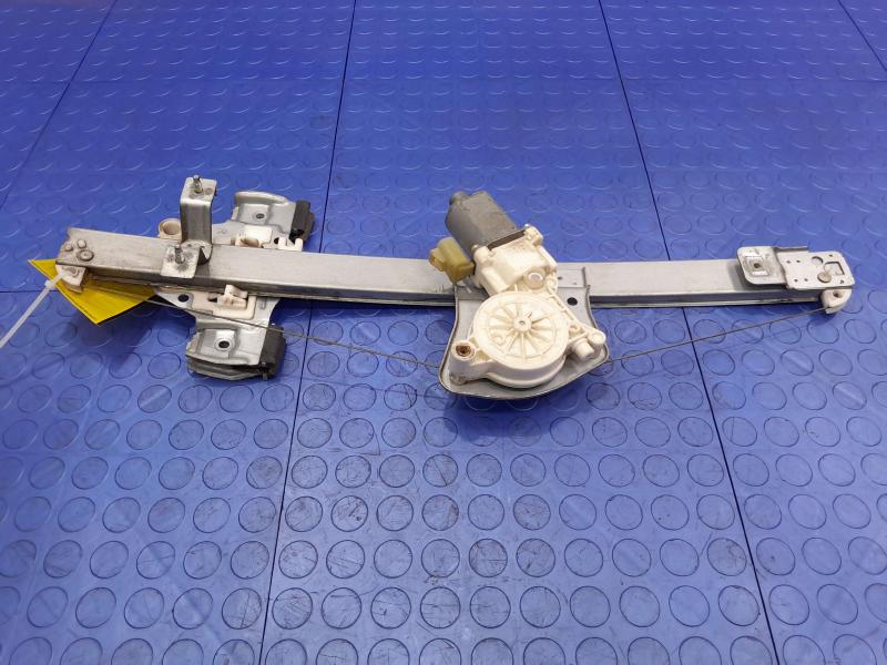 2007 Chevrolet Silverado 1500 Front Door Regulator
