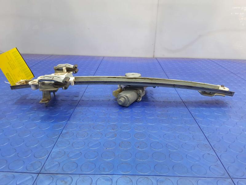 2007 Chevrolet Silverado 1500 Front Door Regulator