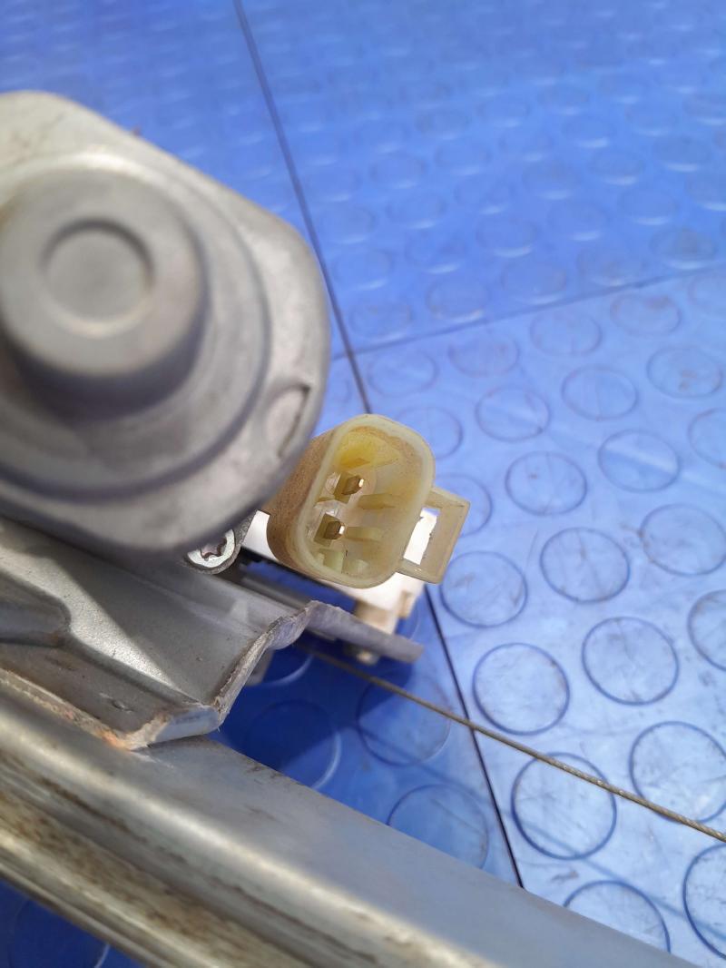 2007 Chevrolet Silverado 1500 Front Door Regulator