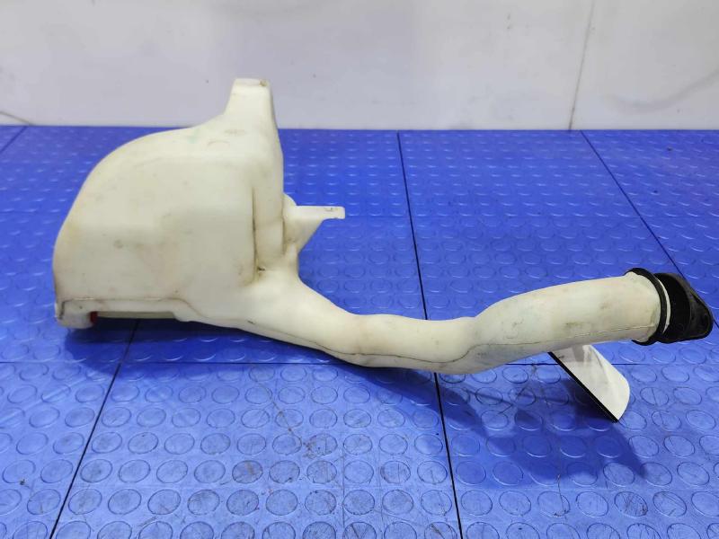 2009 Chevrolet Impala Washer Bottle