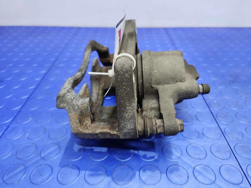 2009 Volkswagen Routan Caliper