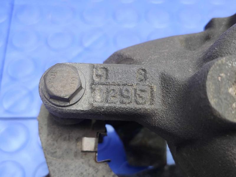 2009 Volkswagen Routan Caliper