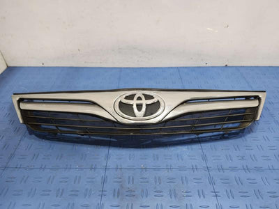 2013 Toyota Camry Grille