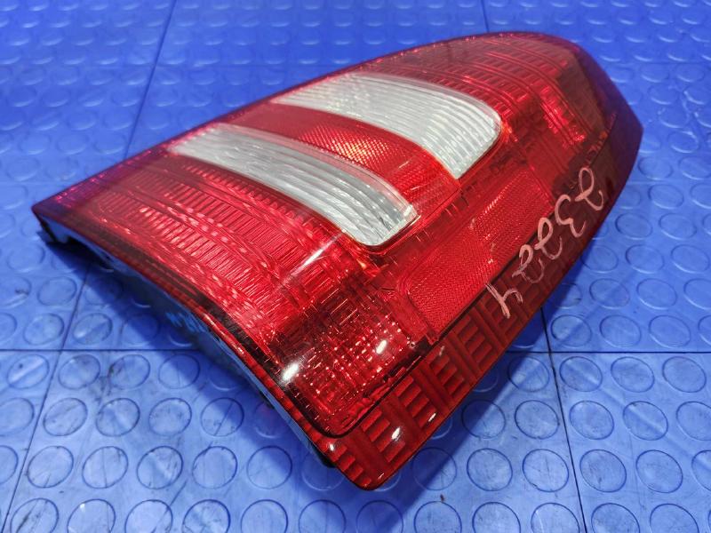 2004 Subaru Forester Tail Light Assembly
