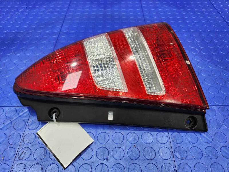 2004 Subaru Forester Tail Light Assembly