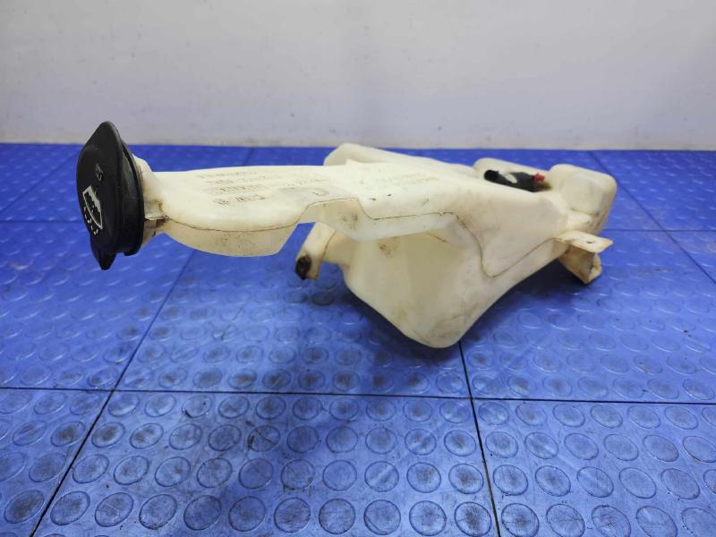 2005 Chevrolet Silverado 1500 Washer Bottle