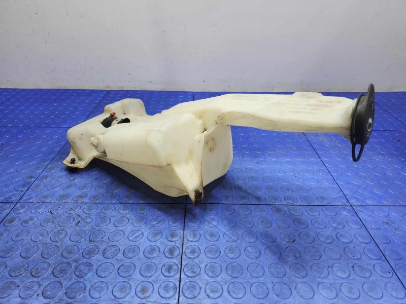 2005 Chevrolet Silverado 1500 Washer Bottle