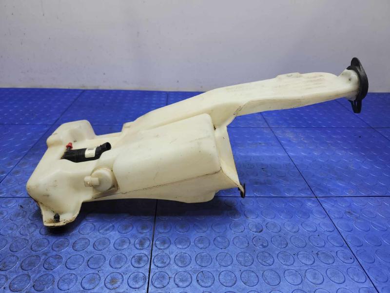 2005 Chevrolet Silverado 1500 Washer Bottle