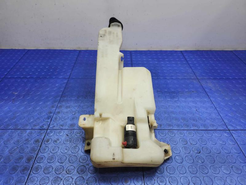2005 Chevrolet Silverado 1500 Washer Bottle