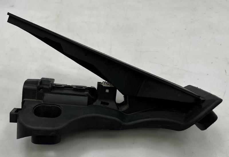 2012 Volkswagen Passat Pedal Assembly