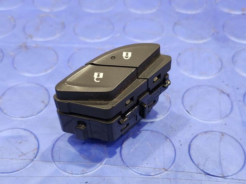 2018 Chevrolet Equinox Door Switch Front