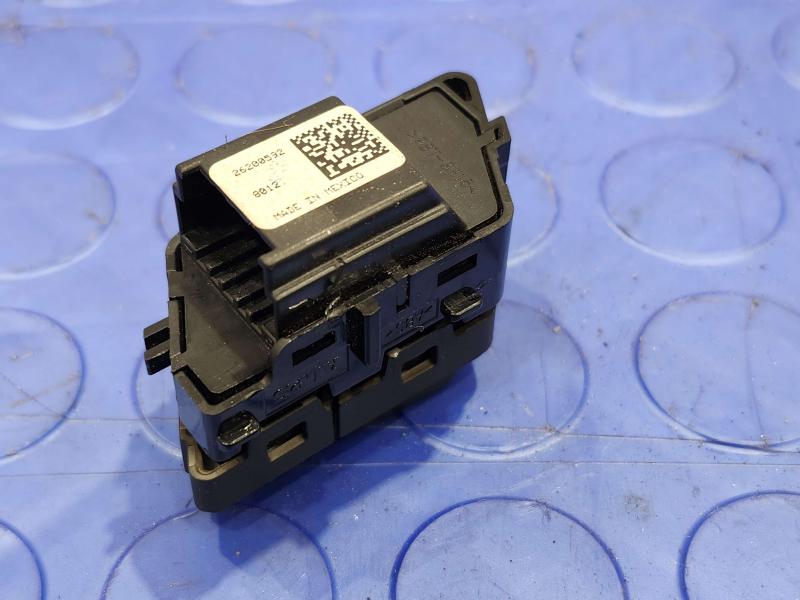 2018 Chevrolet Equinox Door Switch Front
