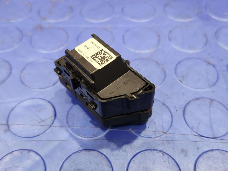 2018 Chevrolet Equinox Door Switch Front