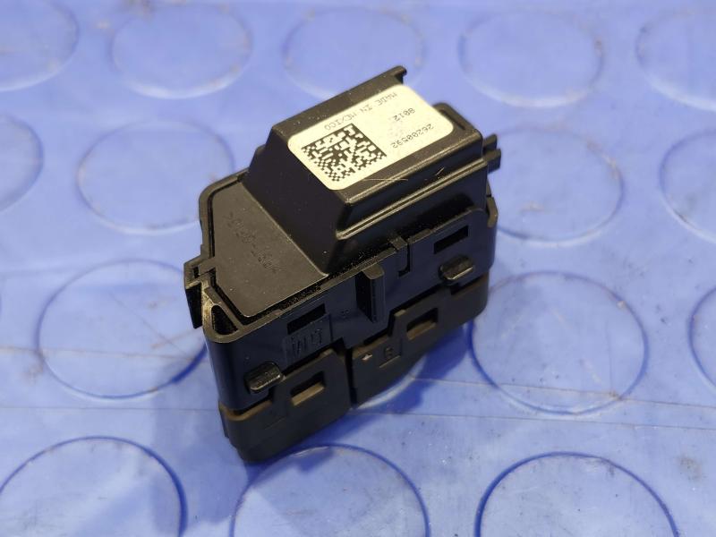 2018 Chevrolet Equinox Door Switch Front