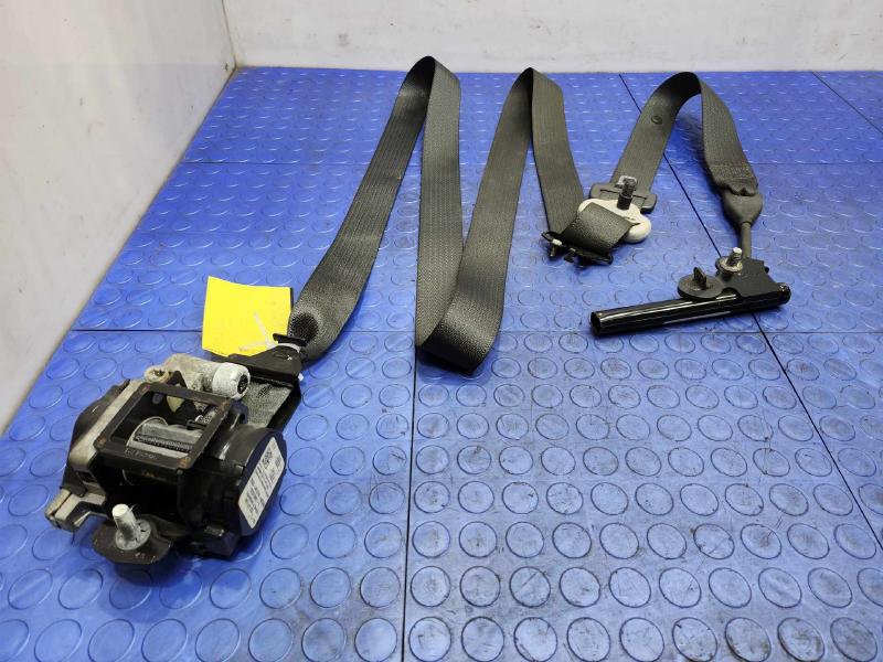 2014 Ford Fusion Front Seat Belt