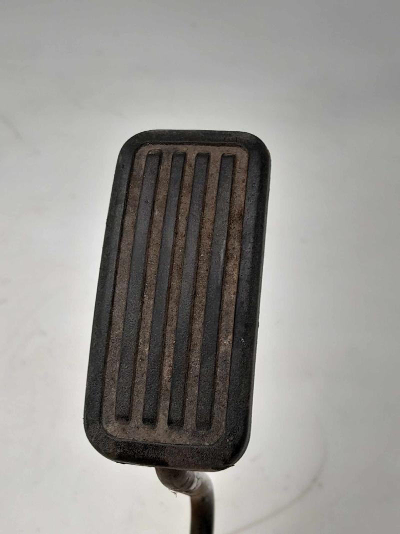 2001 - 2005 Toyota Rav-4 Accelerator Pedal Assembly OEM 78010-42020