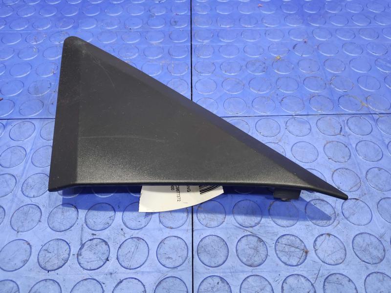 2012 Mercedes Sprinter Fender Moulding
