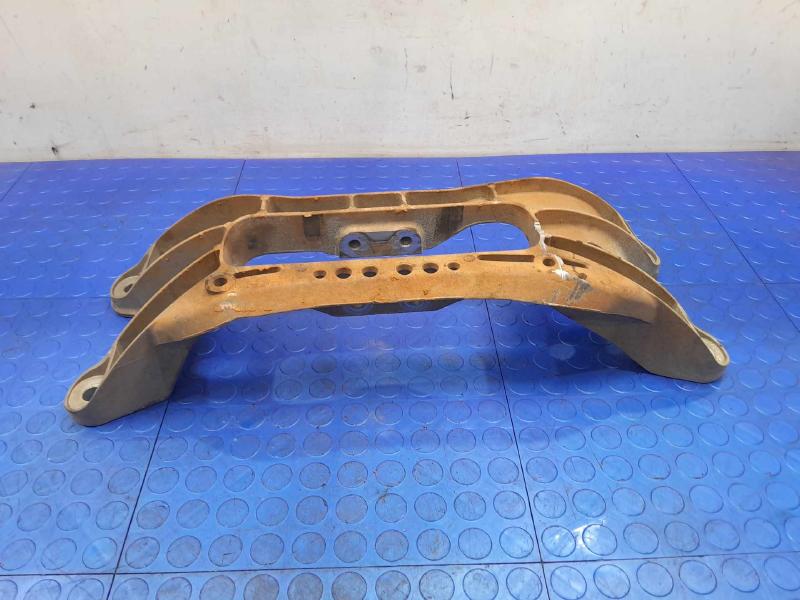 2021 Ford Explorer Trans. Crossmember