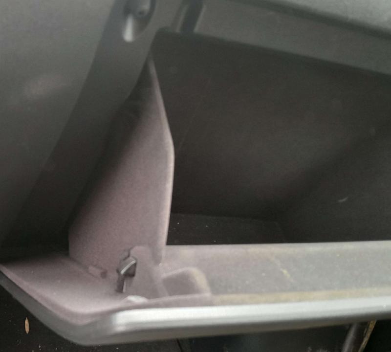 2016 Mazda CX-9 Glove Box
