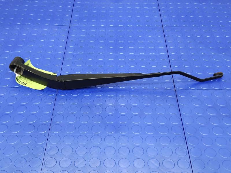 2015 Chevrolet Tahoe Wiper Arm