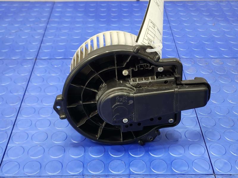 2015 Toyota Prius Blower Motor