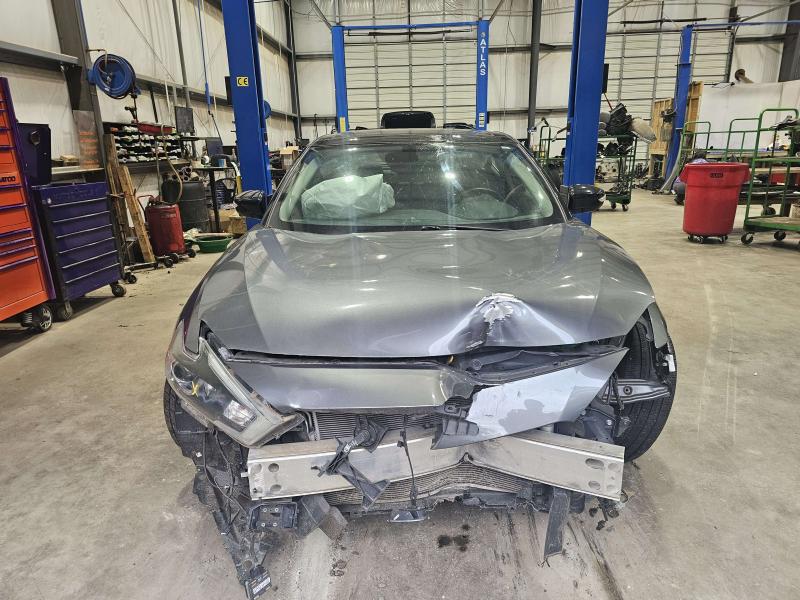 2018 Nissan Maxima Center Pillar