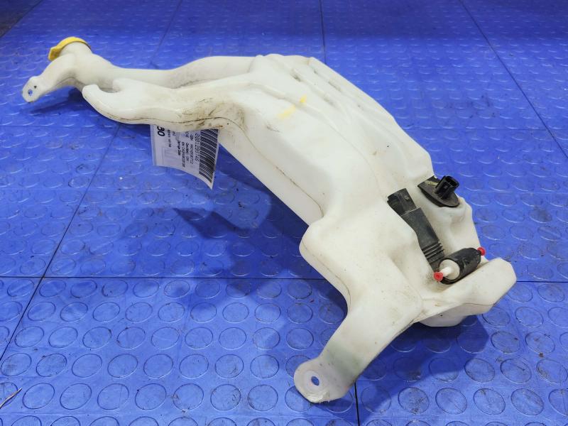 2012 Jeep Grand Cherokee Washer Bottle