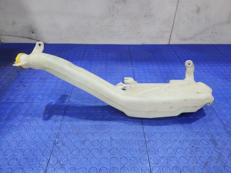 2012 Jeep Grand Cherokee Washer Bottle