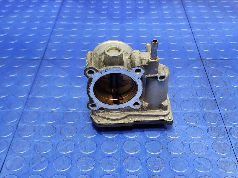 2013 Toyota Prius Throttle Body/Valve Assy