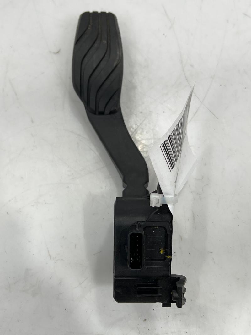 2020 - 2024 Nissan Versa Accelerator Pedal Assembly with Sensor OEM 180025RA0A