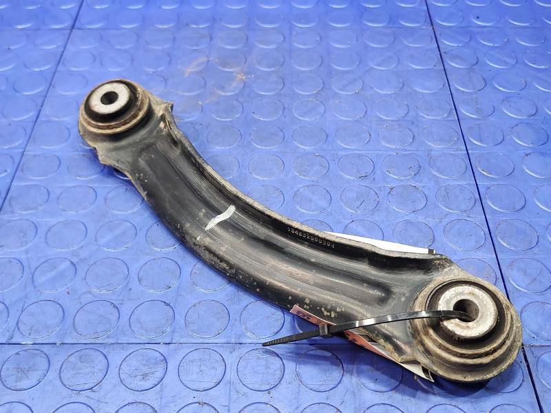 2014 Chrysler 300 Upper Control Arm Rear