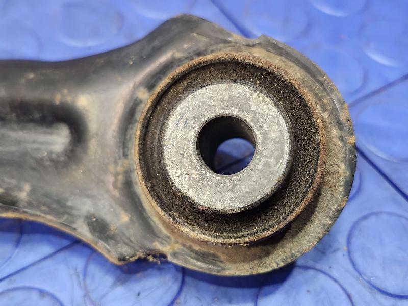 2014 Chrysler 300 Upper Control Arm Rear