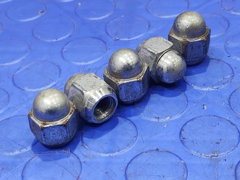 2018 Subaru Legacy Lug Nuts