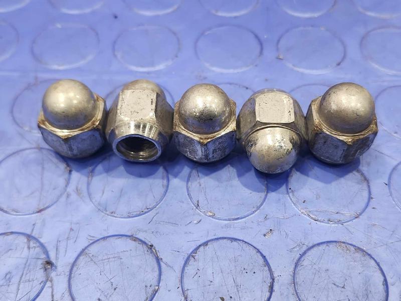 2018 Subaru Legacy Lug Nuts
