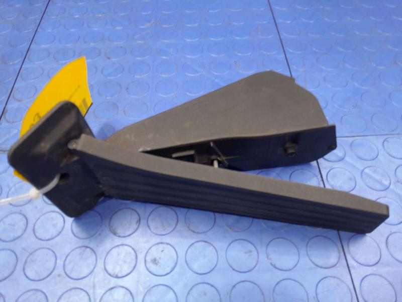 2016-2024 BMW 740i G11 G12 G70 G73 Accelerator Pedal Assembly OEM 35406889822